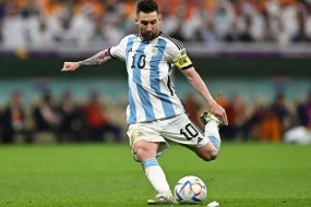 Messi dünya çempionatında ilkə imza atdı