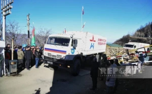 Aksiya iştirakçıları sülhməramlıların ailə üzvlərinin keçidinə şərait yaratdılar