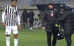 Azərbaycan millisinin futbolçusu zədələndi