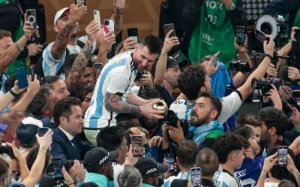 Messi yeni müqavilə ilə bağlı PSJ rəhbərliyinə söz verdi
