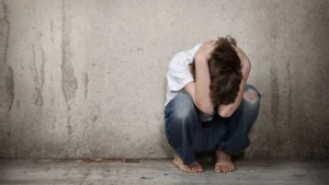 Bakıda ata 13 yaşlı oğlunu və xəstə arvadını döydü