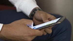 ŞOK! Azərbaycanda deputatla nazirin şəxsi yazışması YAYILDI - FOTO