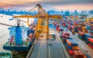 “Azərbaycan Avrasiyanın yeni aparıcı logistik mərkəzinə çevrilir” - “Qazprombank”