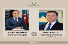 Ceyhun Bayramov qazaxıstanlı həmkarı ilə danışıqlar apardı