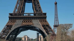 Parisdə ikinci Eyfel - FOTO