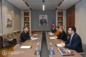 Ceyhun Bayramov  Petr Siç ilə görüşdü