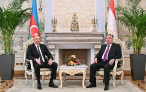 Prezidentlər təkbətək görüşdülər