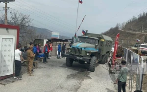 Laçın yolunda sülhməramlıların avtomobilləri maneəsiz keçdi - YENİLƏNİB