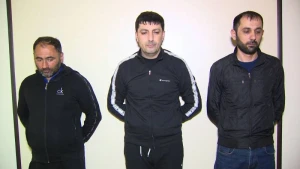 Azərbaycanda evdən 110 min dollar oğurlayanlar tutuldu - VİDEO