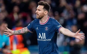 Messi Ronaldunun rekordunu yenilədi