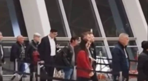 Fərid Qayıbov növbə gözlədi - Görüntüsü rekord qırdı (VİDEO)