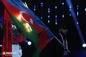 Azərbaycan bayrağını yandıran erməniyə QADAĞA