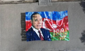 ADU-da \"Heydər Əliyev-100\" adlı möhtəşəm fləşmob keçirildi - VİDEO