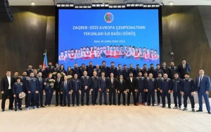 Mikayıl Cabbarov Prezident İlham Əliyevin təbriklərini güləşçilərə çatdırdı - FOTO