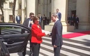 Azərbaycan və Fransa XİN rəhbərləri təkbətək görüşdü - VİDEO