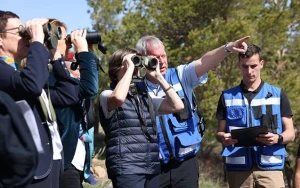 Fransalı nazir Ermənistan-Azərbaycan sərhədində - FOTOLAR