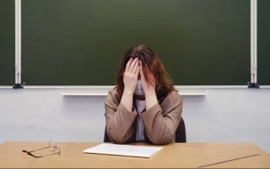 22 yaşlı müəllim şagirdi tərəfindən şantaj edilib?