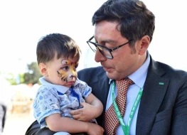 Fərid Qayıbov \"Formula 1\"i izləyən şəhid ailələri və qazilərlə görüşdü - FOTOLAR