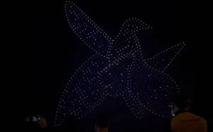 Bakıda min dron eyni vaxtda səmaya qalxdı - VİDEO