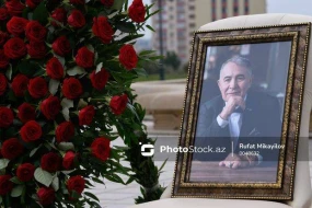 Xalq artisti Aftandil İsrafilov dəfn edildi - FOTOLAR (YENİLƏNDİ)