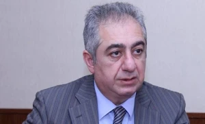 Qubad İbadoğlu \"sevdalıları\" siyasi xal qazanmaq həvəsinə düşüb 