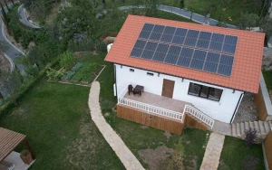 Laçında evlər günəş enerjisi ilə təmin edilir - FOTO