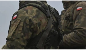 Polşa Belarusla sərhəddə əlavə əsgər göndərir