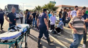 İşçilərİ daşıyan mikroavtobus aşdı: 25 işçi yaralandı