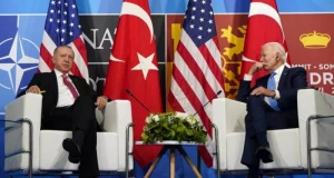 Norveç mediasının Türkiyə analizi: Hamı Ərdoğanın qapısını döyür