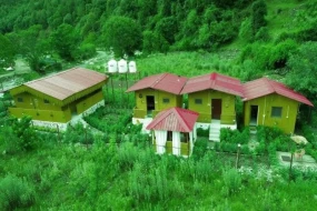 Şəkidə istirahət mərkəzi YANDI