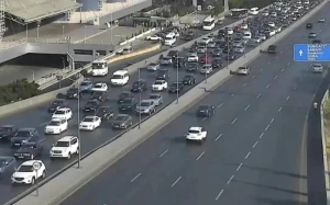 Bakının bir sıra yollarında tıxac yaranıb - SİYAHI