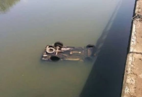 Azərbaycanda avtomobil çaya düşdü - Xəsarət alan var