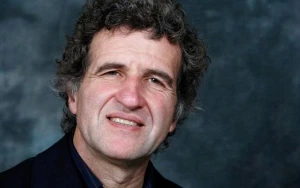 Məşhur fransız jurnalist təyyarə qəzasında ÖLDÜ