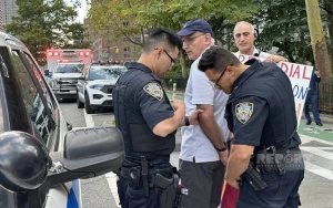 Azərbaycanlılara hücum edən erməni həbs edildi - BMT qarşısında TƏXRİBAT