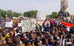 Niger Fransanın hərbi müdaxiləsinə icazə verdi