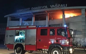 Dəmir yolu vağzalındakı yanğın söndürüldü - YENİLƏNDİ (VİDEO)