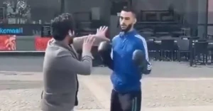 Quranı yandıran Salvan Momika küçənin ortasında döyüldü - VİDEO