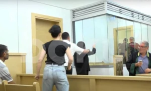 Məşq zamanı ölən azyaşlının anası ilə idmançı arasında məhkəmədə qalmaqal - VİDEO