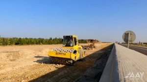 M-1 magistral avtomobil yolunun bir hissəsində aparılan yenidənqurma işləri davam edir - VİDEO/FOTO