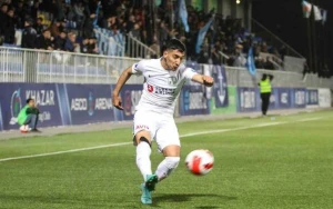 \"Neftçi\" onunla müqaviləni uzatdı