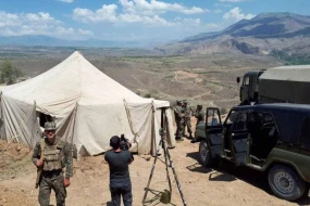 Erməni hərbçi qızınmaq istəyərkən çadırı yandırdı
