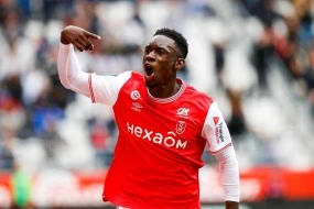 “Arsenal” 22 qol vuran gənc hücumçusunu 40 milyon avroya satır