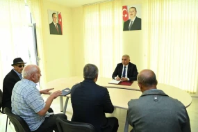 Vüqar Əhmədov Yevlaxda vətəndaşları qəbul etdi - FOTO