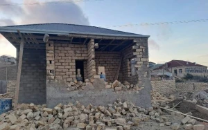 Sənədsiz tikililər söküldü - VİDEO