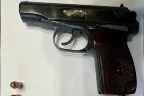Zibilxanadan tapdığı \"Makarov\"u polisə təhvil verdi
