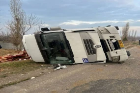 Şərurda İran vətəndaşına məxsus \"TIR\" aşıb 