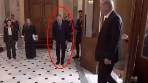 Ölkəsində tənqid olunan nazir Ərdoğanın önündə niyə əyildiyini açıqladı