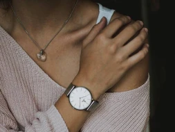 Azərbaycanda dəhşət: 19 yaşlı qızda \"vampir\" xəstəliyi aşkarlandı - VİDEO