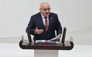 Türkiyə parlamentində huşunu itirən deputat öldü - VİDEO
