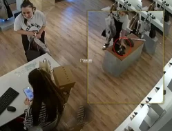 400 manatlıq telefonu belə oğurladı - VİDEO